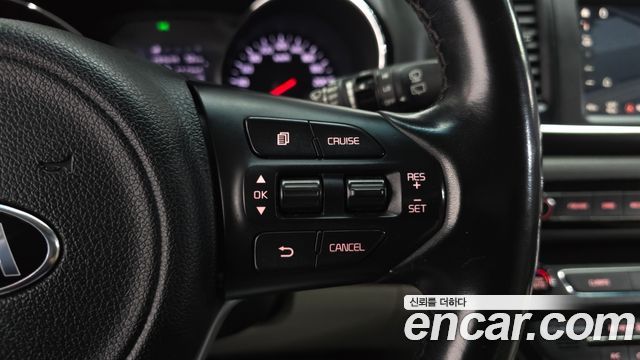 Kia Carnival 9-seater Luxury 2017 — фото 15