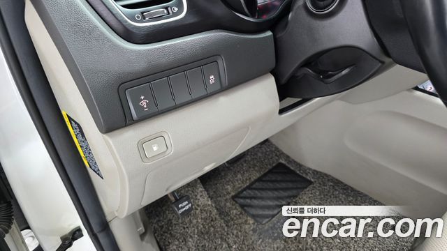 Kia Carnival 9-seater Luxury 2017 — фото 16