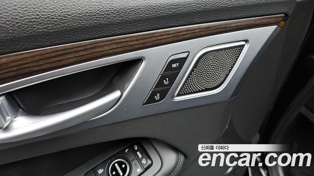 Genesis G80 3.3 GDI Premium Luxury 2018 — фото 18