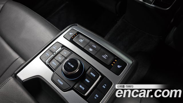 Genesis G80 3.3 GDI Premium Luxury 2018 — фото 19