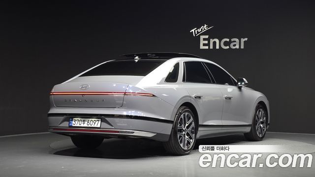 Hyundai Grandeur (GN7) 3.5 LPG 2WD Premium 2024 — фото 2