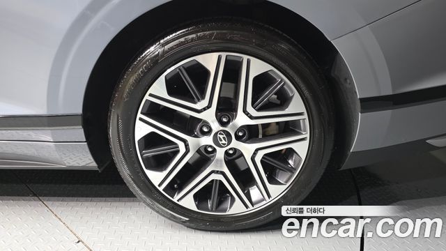 Hyundai Grandeur (GN7) 3.5 LPG 2WD Premium 2024 — фото 5