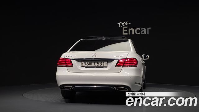 Mercedes-Benz E-Class (W212) E250 BlueTec 4MATIC AV 2016 — фото 4