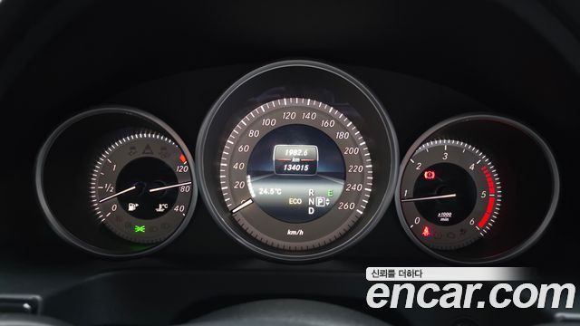 Mercedes-Benz E-Class (W212) E250 BlueTec 4MATIC AV 2016 — фото 8
