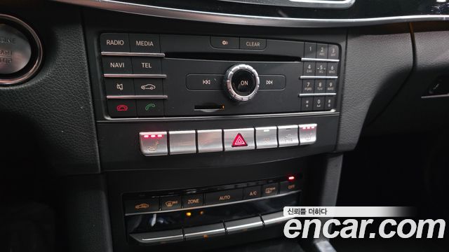 Mercedes-Benz E-Class (W212) E250 BlueTec 4MATIC AV 2016 — фото 16