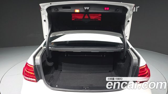 Mercedes-Benz E-Class (W212) E250 BlueTec 4MATIC AV 2016 — фото 20