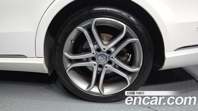 Mercedes-Benz E-Class (W212) E250 BlueTec 4MATIC AV 2016 — фото 21