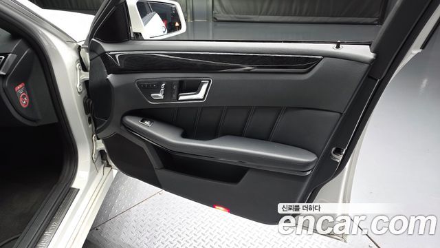 Mercedes-Benz E-Class (W212) E250 BlueTec 4MATIC AV 2016 — фото 24