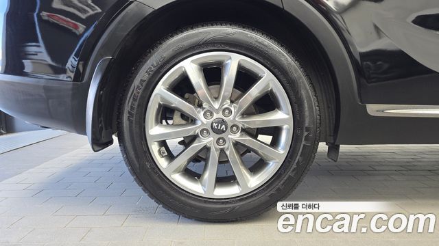 Kia Sorento Diesel 2.0 2WD Noblesse 2015 — фото 5