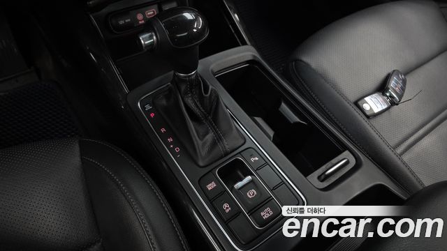 Kia Sorento Diesel 2.0 2WD Noblesse 2015 — фото 9