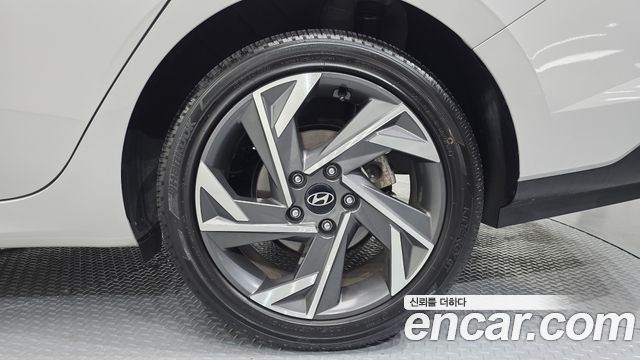 Hyundai Avante (CN7) 1.6 Inspiration 2024 — фото 21