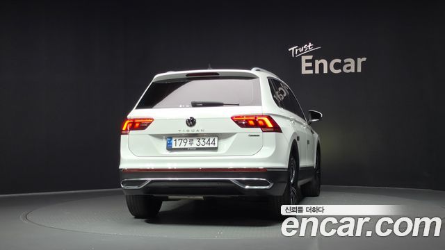 Volkswagen Tiguan (II) 2.0 TDI 4-Motion Premium 2021 — фото 4
