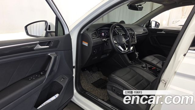 Volkswagen Tiguan (II) 2.0 TDI 4-Motion Premium 2021 — фото 10