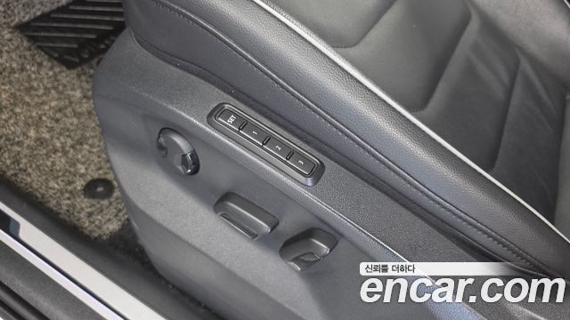 Volkswagen Tiguan (II) 2.0 TDI 4-Motion Premium 2021 — фото 18