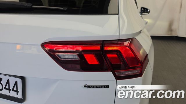 Volkswagen Tiguan (II) 2.0 TDI 4-Motion Premium 2021 — фото 23