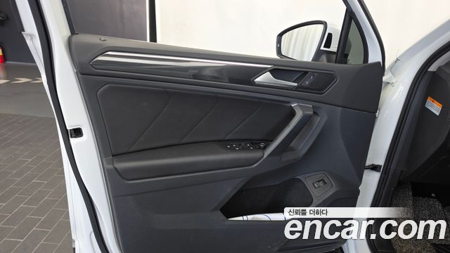 Volkswagen Tiguan (II) 2.0 TDI 4-Motion Premium 2021 — фото 24
