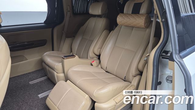 Kia Carnival Gasoline 7-seater Hi-Limousine President 2018 — фото 11