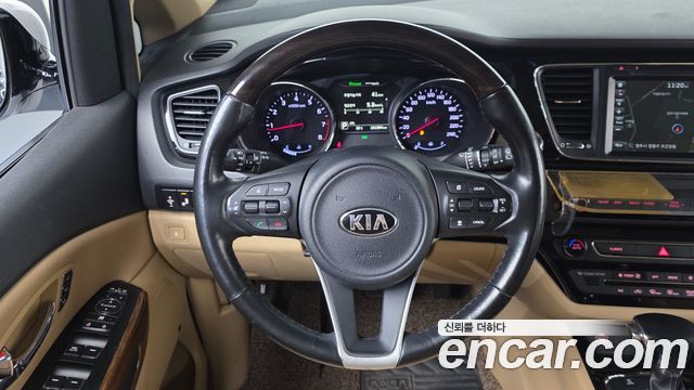 Kia Carnival Gasoline 7-seater Hi-Limousine President 2018 — фото 13