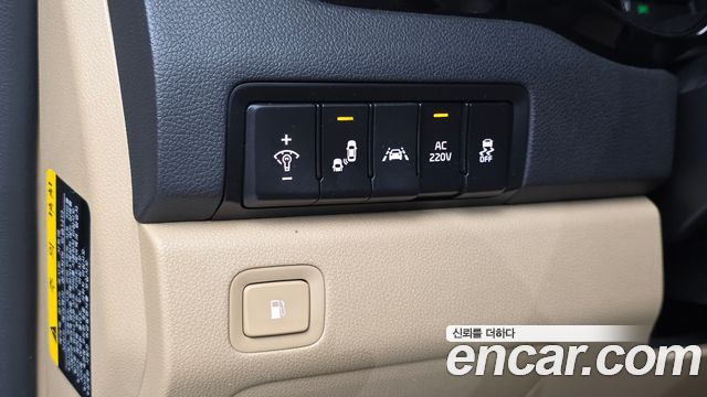 Kia Carnival Gasoline 7-seater Hi-Limousine President 2018 — фото 17