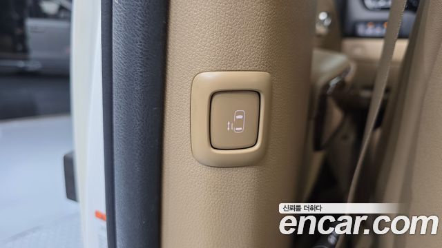 Kia Carnival Gasoline 7-seater Hi-Limousine President 2018 — фото 18