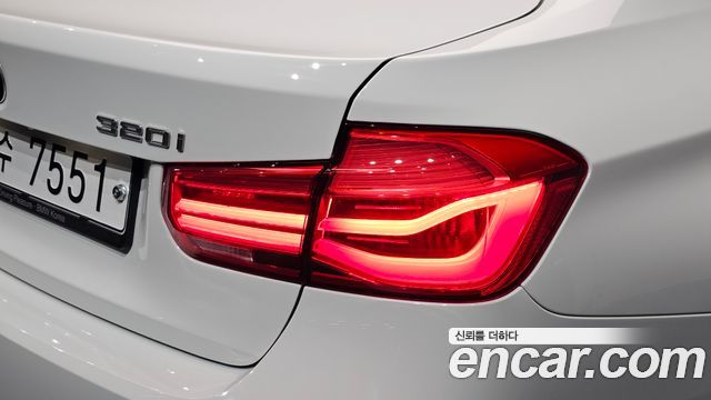BMW 3 Series (F30) 320i M Sport 2018 — фото 23