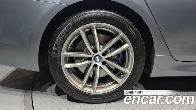 BMW 5 Series (G30) 530i xDrive M Sport Package Plus 2017 — фото 5