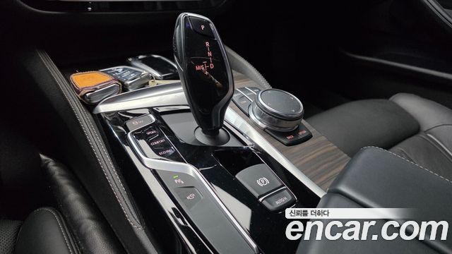 BMW 5 Series (G30) 530i xDrive M Sport Package Plus 2017 — фото 9