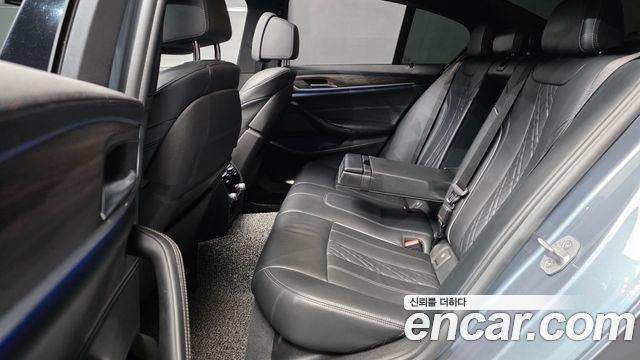 BMW 5 Series (G30) 530i xDrive M Sport Package Plus 2017 — фото 12
