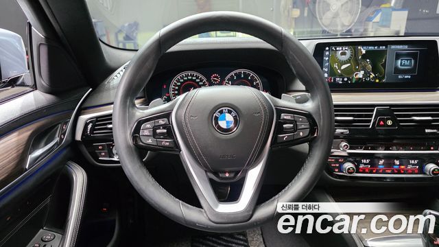 BMW 5 Series (G30) 530i xDrive M Sport Package Plus 2017 — фото 13