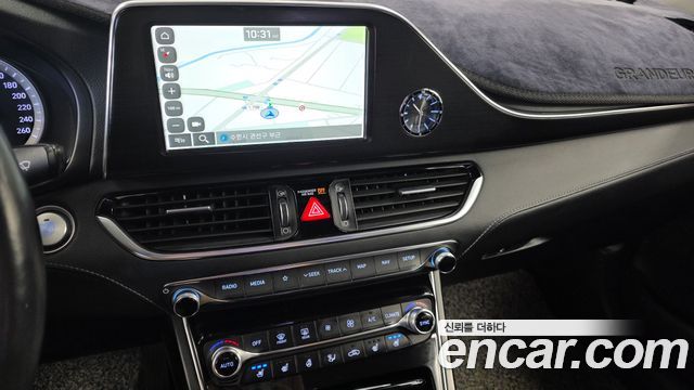 Hyundai Grandeur (IG) 2.4 Premium 2019 — фото 14