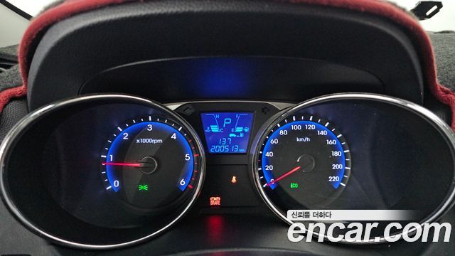 Hyundai Tucson ix Diesel 2WD X20 Luxury 2013 — фото 8