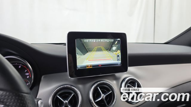 Mercedes-Benz CLA-Class (C117) CLA220 AMG Line 2018 — фото 15