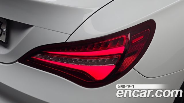 Mercedes-Benz CLA-Class (C117) CLA220 AMG Line 2018 — фото 23