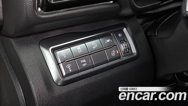 KG Mobility (SsangYong) Very New Tivoli Gasoline 1.5 2WD V3 2022 — фото 15