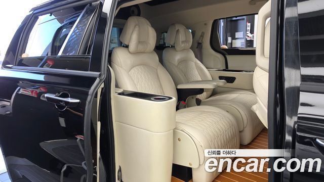 Kia Carnival (IV) Gasoline 9-seater Limousine(Special vehicle) 2023 — фото 12