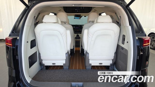 Kia Carnival (IV) Gasoline 9-seater Limousine(Special vehicle) 2023 — фото 18