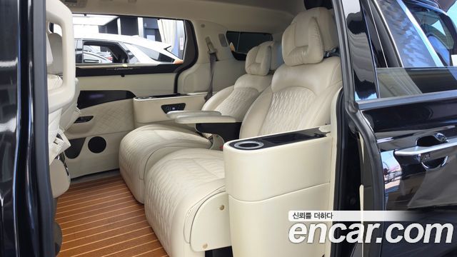 Kia Carnival (IV) Gasoline 9-seater Limousine(Special vehicle) 2023 — фото 26