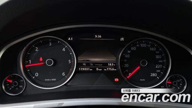 Volkswagen Touareg V6 3.0 TDI BMT Exclusive 7P5 2016 — фото 8