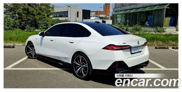 BMW 5 Series (G60) 530i xDrive M Sport 2024 — фото 2