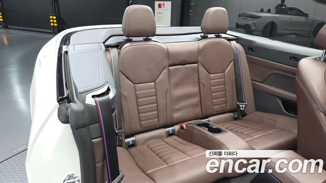 BMW 4 Series (G22) 420i M Sport Pro Convertible 2025 — фото 11