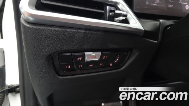 BMW 4 Series (G22) 420i M Sport Pro Convertible 2025 — фото 18