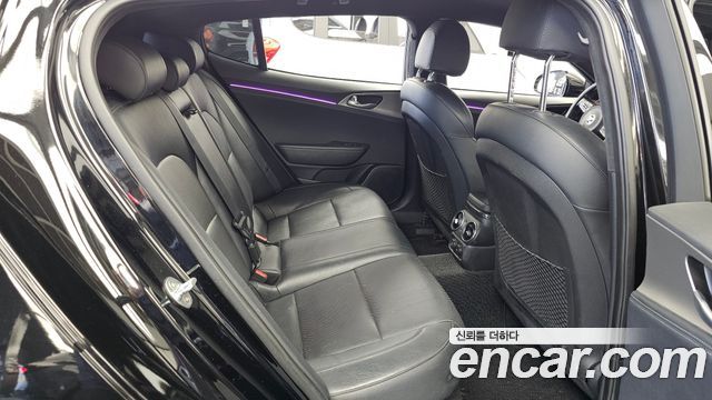 Kia Stinger 2.0 Turbo 2WD Platinum 2019 — фото 12
