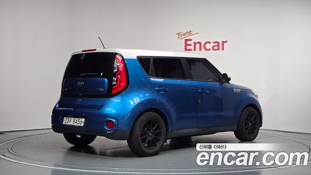 Kia Soul EV EV 2015 — фото 2