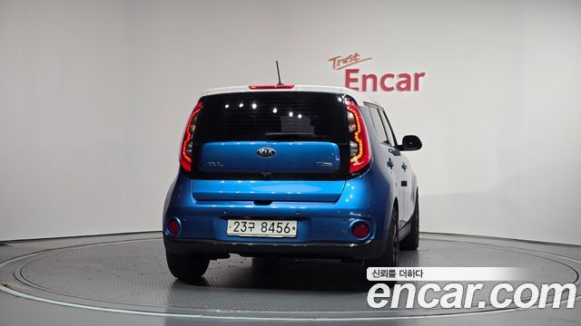 Kia Soul EV EV 2015 — фото 4