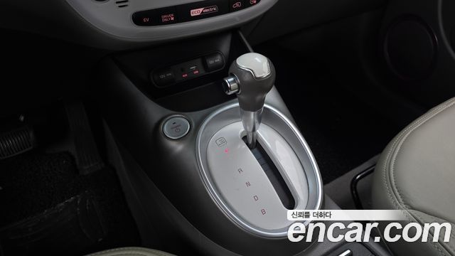 Kia Soul EV EV 2015 — фото 9