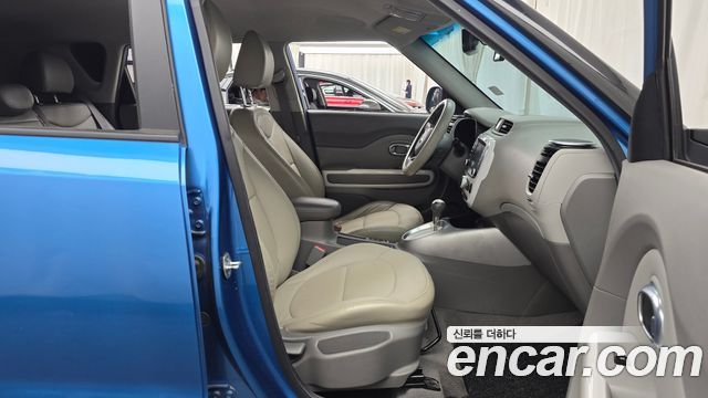 Kia Soul EV EV 2015 — фото 11