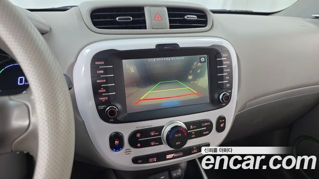 Kia Soul EV EV 2015 — фото 15
