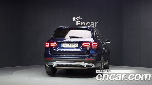 Mercedes-Benz GLC-Class (X253) GLC300e 4MATIC 2021 — фото 4