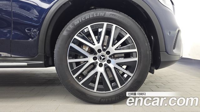 Mercedes-Benz GLC-Class (X253) GLC300e 4MATIC 2021 — фото 21
