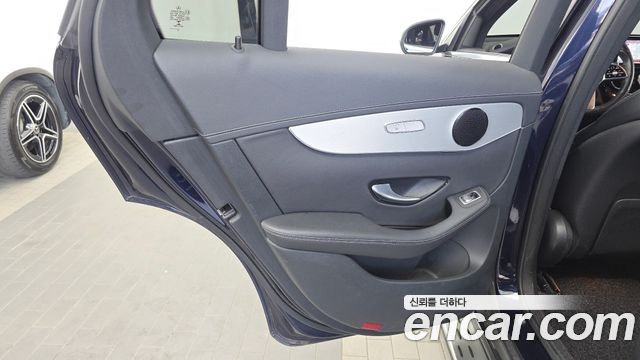 Mercedes-Benz GLC-Class (X253) GLC300e 4MATIC 2021 — фото 25